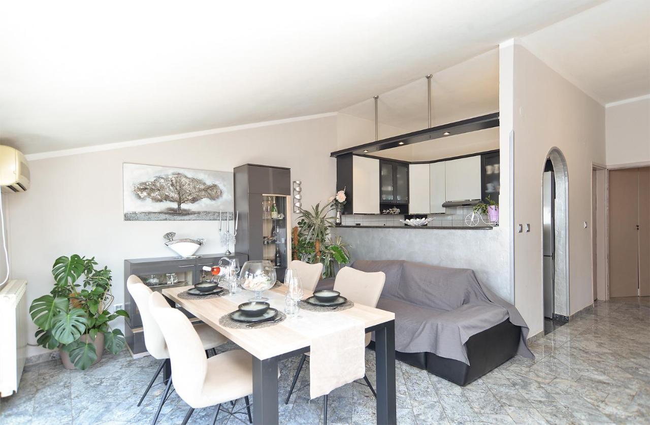 Apartment Mirela 2145 Fazana Luaran gambar