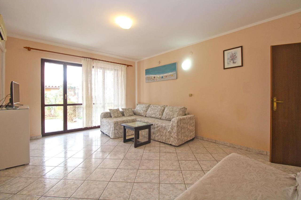 Apartment Mirela 2145 Fazana Luaran gambar